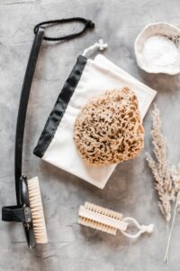 Peeling cukrowy vs solny – który wybrać