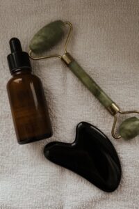 Roller i Gua Sha – jak używać prawidłowo