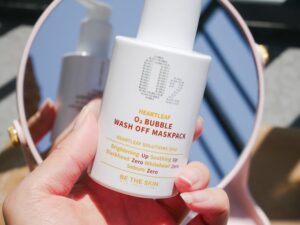 Dlaczego skóra tłusta się błyszczy i jak temu zapobiec